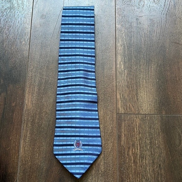 Tommy Hilfiger Red Logo Blue Navy Horizontal Striped Silk Necktie Tie Business - Picture 1 of 9